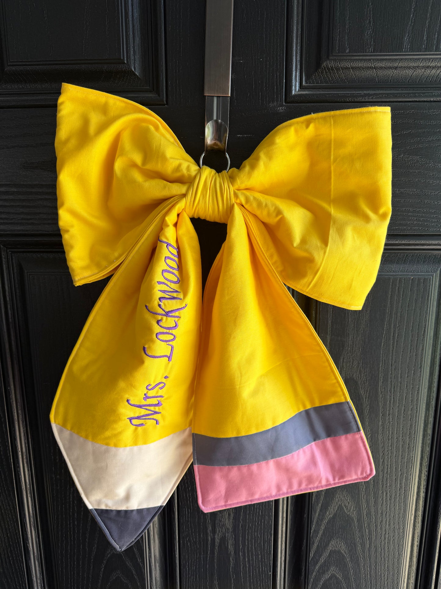 Pencil Bow Door Hanger