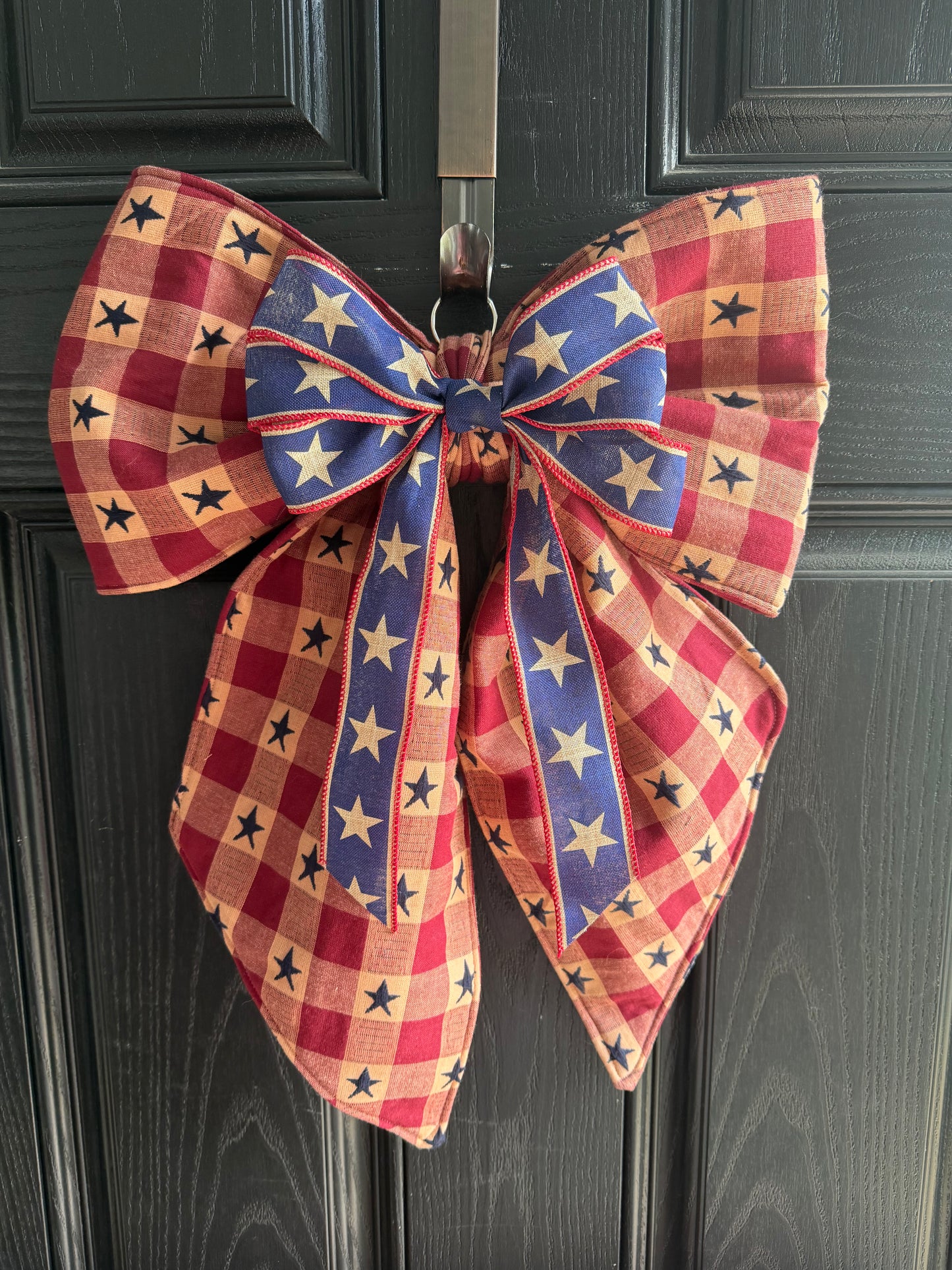 Independence Door Hanger Bow